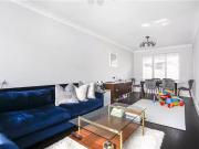 New Larksfield, Englefield Green