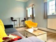 Rental! Shepherds Lane, Compton, WINCHESTER