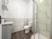 Deal! Studio flat for rent in Cathedral Road, Cardiff, CF11