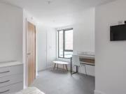 Unique Studio flat for rent in West Street, Bristol, BS2