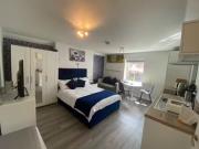 Unique Studio flat for rent in Wootton Gardens,...