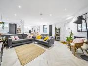 Just in! Terraced house to rent in Hayloft, Tooting SW17