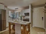 Charming Unit 1 1 914 Regent Dr, Oshawa, Ontario L1G 1J1