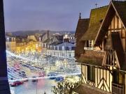 APPARTEMENT DEUX PIECES, TERRASSE, VUE SUR LA PLACE MORNY