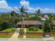 Deceased Estate. On the Park. Renovate or Redevelop