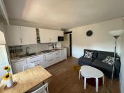 Découvrez ce charmant T2 meublé, situé Place de la Daurade