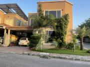 Defence villa for sale corner