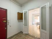 Delightful double bedroom next to Paral·lel metro station