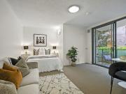 Delightful Furnished Studio with Carspace & Storage Room