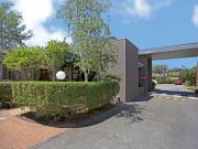 Delightful over sized apartment in the heart of North...