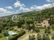 Delizioso casale di campagna in stile rustico toscano,...