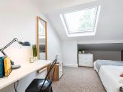 Delph Lane, Leeds LS6, 6 bed semi detached house to...