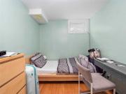 Deluxe Basement Boake Street Female Only