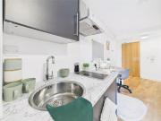 Deluxe Ensuite A Has an Apartment