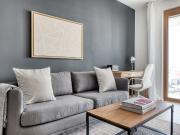 Deluxe Favoriten 1BR w/ Roof, Gym & Lounge, 1min to HBF,...