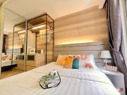 Deluxe Middle room for rent at Worldview Grand Hotel...