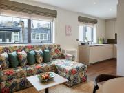 Deluxe One Bedroom Apartment Knightsbridge