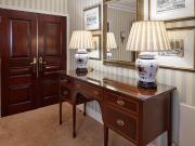 Deluxe Two Bedroom Serviced Apartment in prestigious...