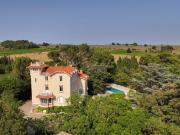 Demeure dans un écrin de verdure. 500m² Carcassonne