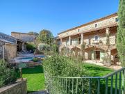 Demeure de caractère avec dépendances, piscine et jardin