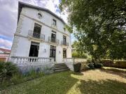 Demeure de caractère avec piscine au cœur du quartier...