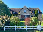 Demeure familiale de caractère avec parc d’un hectare et...