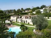 Demeures cossue et élégante garage 7 voitures