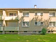 Erdgeschoss mit modernem Duschbad und Balkon