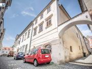 Denkmalgeschützes Bürgerhaus nächst Little Italy Denkmalgeschützes Bürgerhaus nächst Little Italy