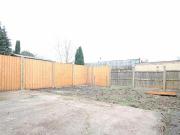 Densworth Grove, London, 3 Bedroom Maisonette