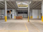 DepÃ³sito de esquina na Av. SÃ£o Pedro