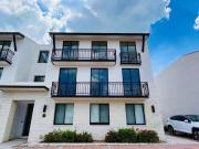 Depa de Lujo en Planta Baja, en Venta en El Refugio,...