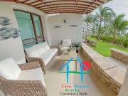 Depa de playa con terraza y jardín privado