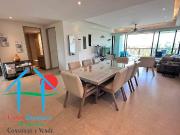 Depa en venta en Playa Diamante. Terraza con vista a las...