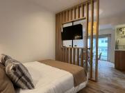 DEPARTAMENTO 1 AMB AL FRENTE CON BALCON ZONA: CENTRO