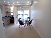 Departamento 1 ambiente a la calle con balcon saliente