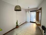 Departamento 1 dormitorio! Primer piso con patio y...