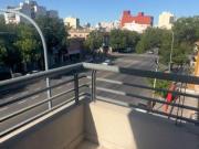 Departamento 2 ambientes al frente con balcón