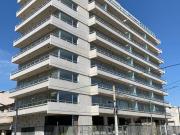 Departamento 2 ambientes con balcón y cochera Piscina,...