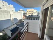 Departamento 2 ambientes con balcon y cochera zona Aldrey