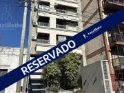 Departamento 2 ambientes con cochera cubierta en venta...