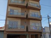 DEPARTAMENTO 2 AMBIENTES CON COCHERA EN EXCELENTE ESTADO