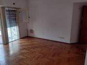 Departamento 2 ambientes con cochera y balcon