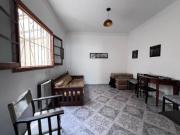 Departamento 2 ambientes con patio en PB A 100 metros de...