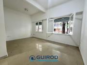 DEPARTAMENTO 2 AMBIENTES Y ESCRITORIO CON PATIO Y BAJAS...