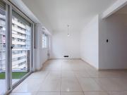 Departamento 2 dormitorios, balcon frente, zona centro