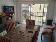 DEPARTAMENTO 3 AMB CON BALCON SALIENTE A LA CALLE EN EL...
