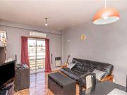 Departamento 3 ambientes c/ balcón y cochera