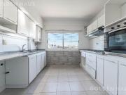 Departamento 3 ambientes en dúplex con cochera cubierta...