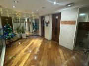 Departamento 3 ambientes Piso alto Todo luz Cochera...